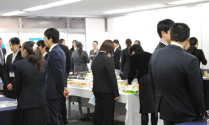 株式会社ケアサービス